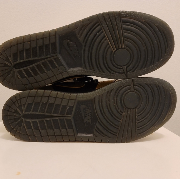 Jordan 1 Mid - Picture 6 of 7